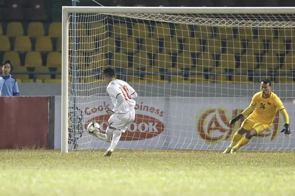 Đội tuyển Quốc gia nhọc nhằn đánh bại ‘đàn em’ U22 ảnh 1