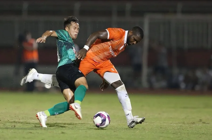 Tân binh Bình Định khiến ngày ra mắt của ông Polking kém vui ảnh 1