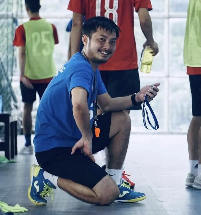 Giới bóng đá thương tiếc HLV Huỳnh Bá Tuấn ảnh 2