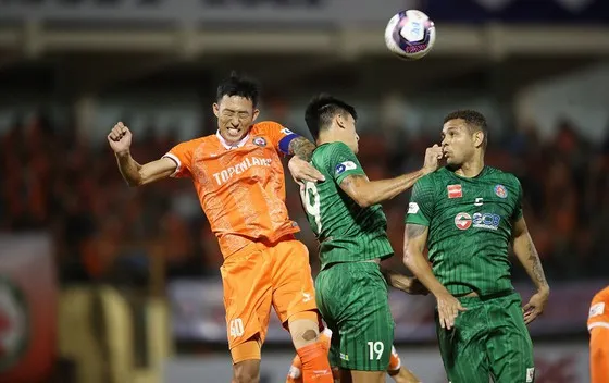 Topenland Bình Định trong trận thắng Sài Gòn FC ở giai đoạn 2 LS V-League 2021. Ảnh: DŨNG PHƯƠNG