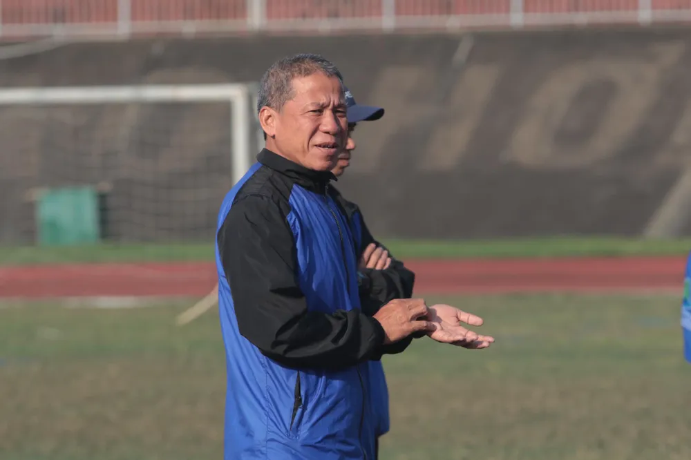 Bóng đá Huế trông vào ‘cây nhà lá vườn’ ảnh 2