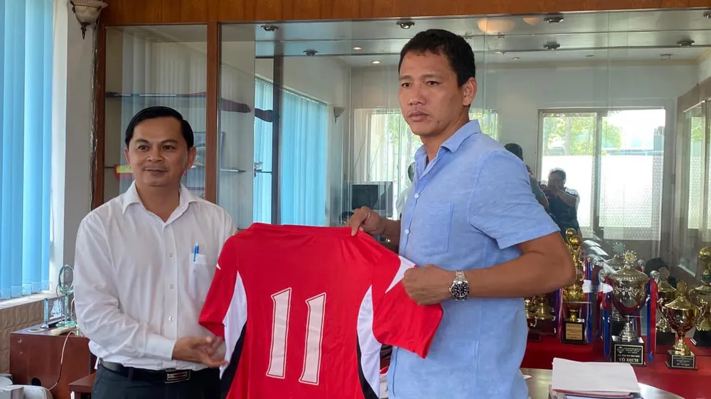 Anh Đức sẽ là sự tăng cường kịp lúc cho Long An?