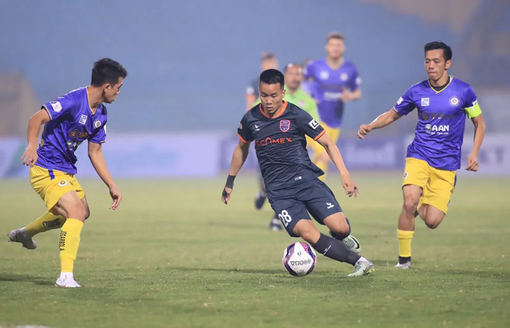 Các đội sẽ có 2 tuần để chuẩn bị trước khi mùa bóng trở lại. Ảnh: VPF