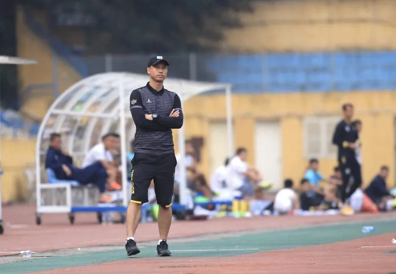 HLV Vũ Như Thành thanh lọc gần hết đội hình Phú Thọ ảnh 1