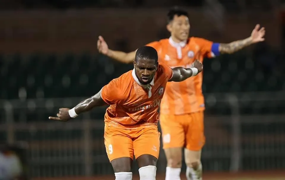 HA.GL - Topenland Bình Định (17g, BĐTV): Hội ngộ giữa những người quen ảnh 1