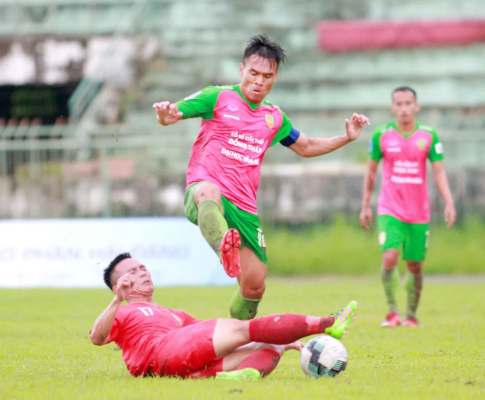 Chuyện sân Cao Lãnh: Rất cần sự đồng cảm từ các bên ảnh 1