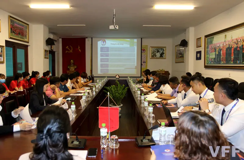 Đại diện các đội tham dự buổi họp sáng 15-3