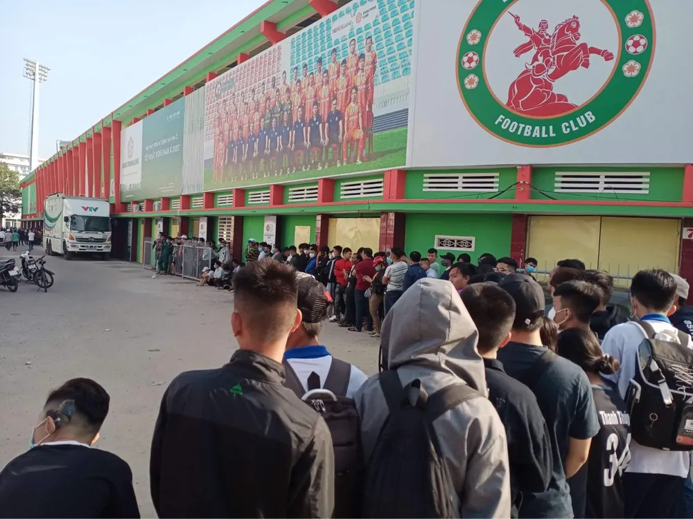 ‘Hỏa diệm sơn’ của bóng đá miền Trung ảnh 1