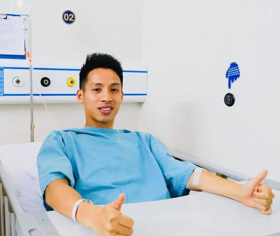 Hùng Dũng trên giường bệnh