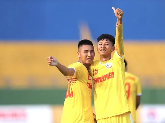 Học trò của HLV Phạm Văn Quyến thắng áp đảo HA.GL ảnh 1