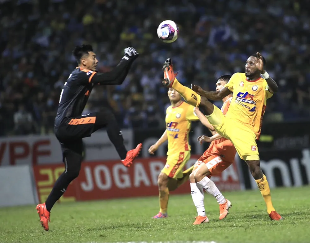 Đứng ‘đội sổ’, khi nào Thanh Hóa... mới chịu nóng máy? ảnh 1