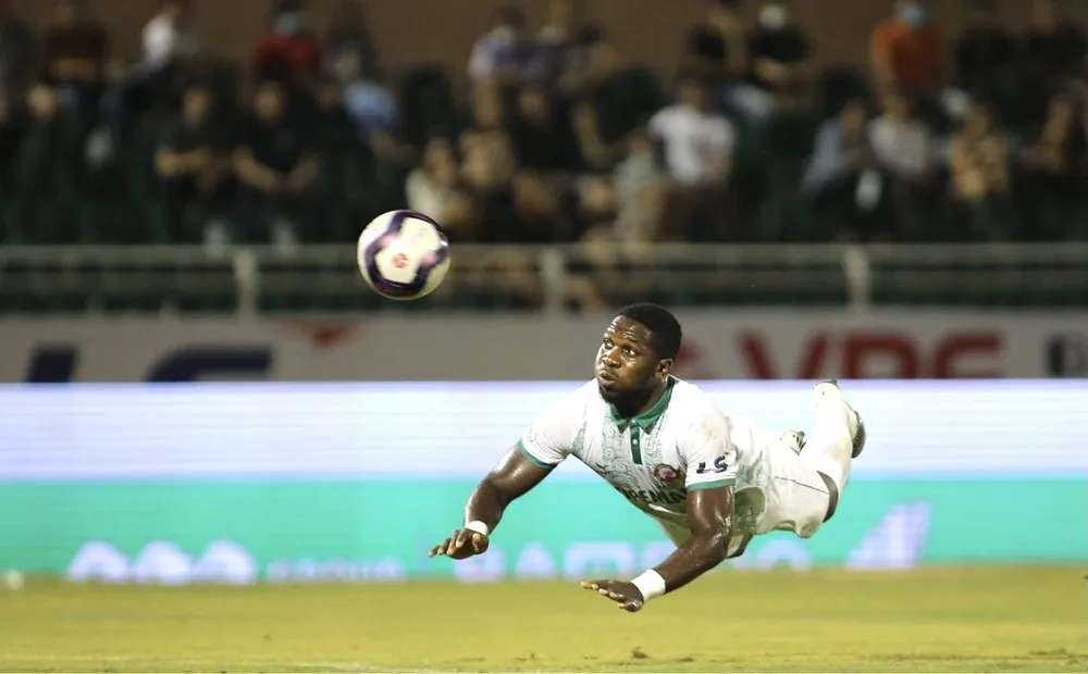 Bình Định thắng CLB TPHCM giòn giã, ghế của Polking lung lay mạnh ảnh 1