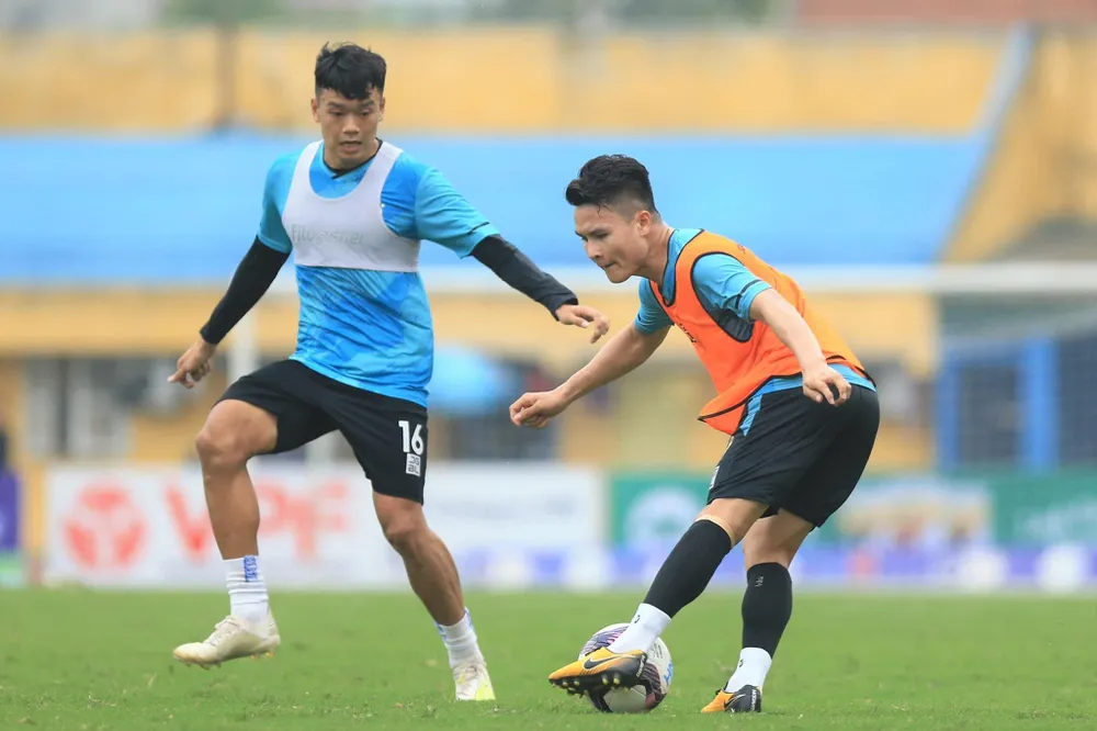 Lộ diện 47 cầu thủ được đề xuất tiêm vacxin Covid-19 ảnh 2