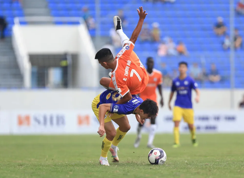 CLB Hà Nội thiệt quân trong ngày ra mắt tân HLV ảnh 1