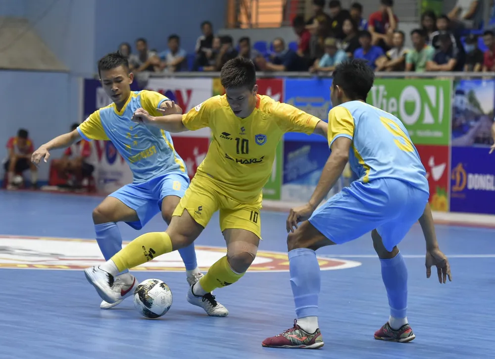 Sahako và Zetbit Sài Gòn rượt đuổi ở tốp đầu ảnh 1