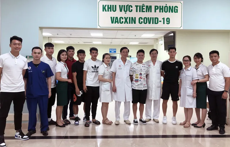 Các tuyển thủ hoàn tất mũi tiêm đầu tiên trong hai ngày 19 và 20-4