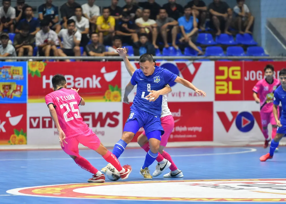 Thái Sơn Nam thắng đậm Zetbit Sài Gòn: Nhà vô địch thị uy ảnh 1