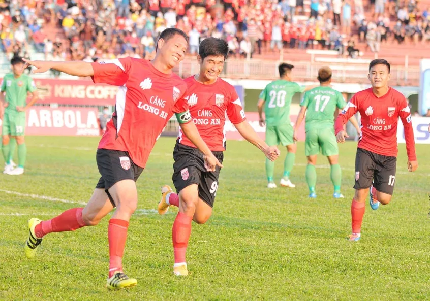 Anh Đức lần thứ 5 lập công cho Long An. Ảnh: Anh Tuấn