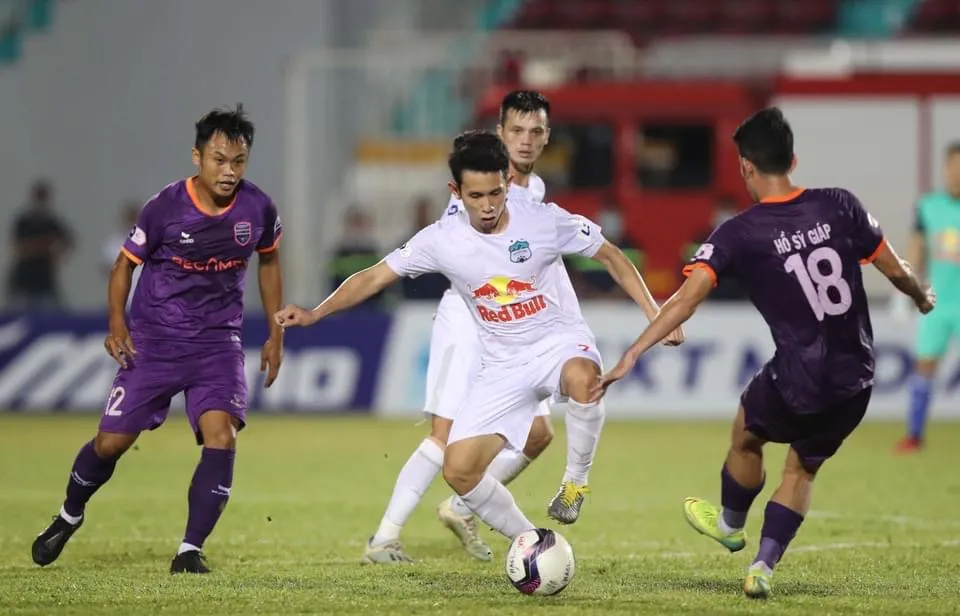 HAGL vừa bị Bình Dương chia điểm ở vòng 12