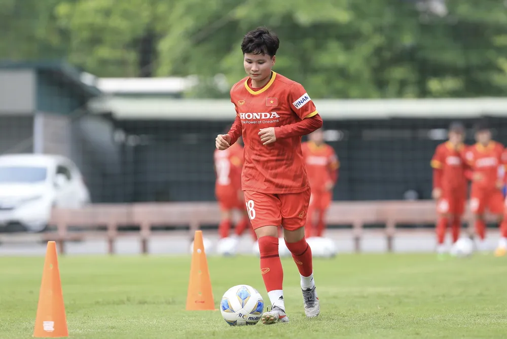 HLV Mai Đức Chung lý giải việc gọi lại Hoàng Quỳnh và Thùy Trang ảnh 3