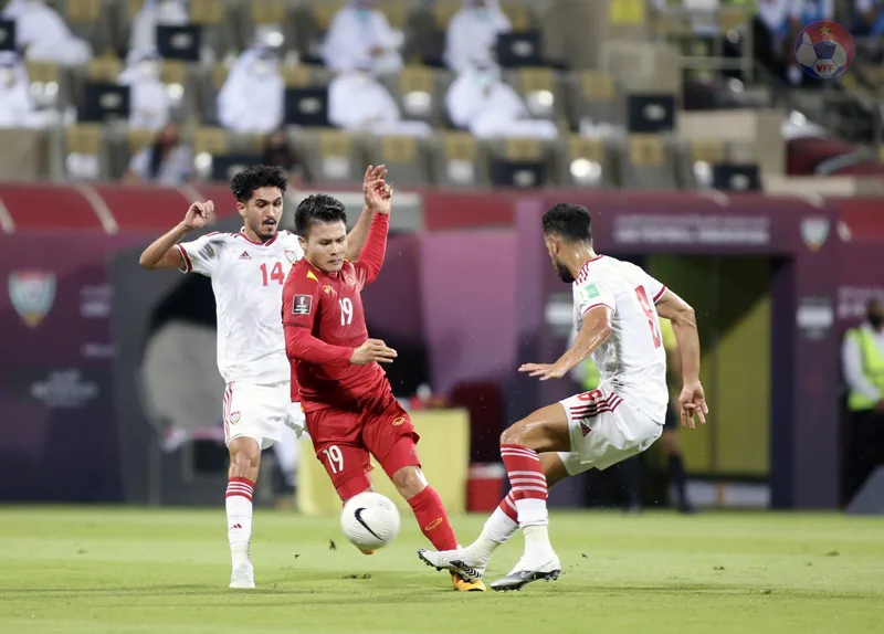 Đội tuyển Việt Nam quá cảnh ở UAE trước khi sang Saudi Arabia ảnh 1