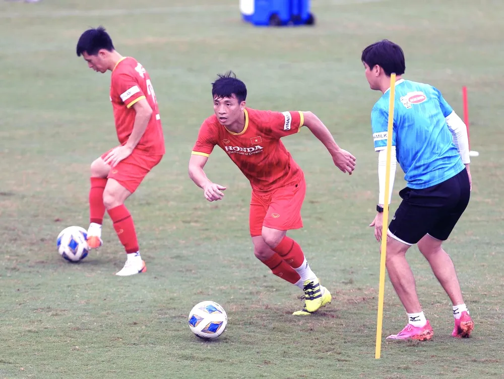 Tiến Dũng hết chấn thương, thầy Park thở phào