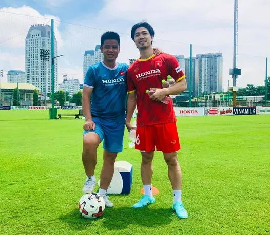 HLV Park Hang-seo gọi thêm 6 cầu thủ chuẩn bị gặp Trung Quốc và Oman ảnh 1