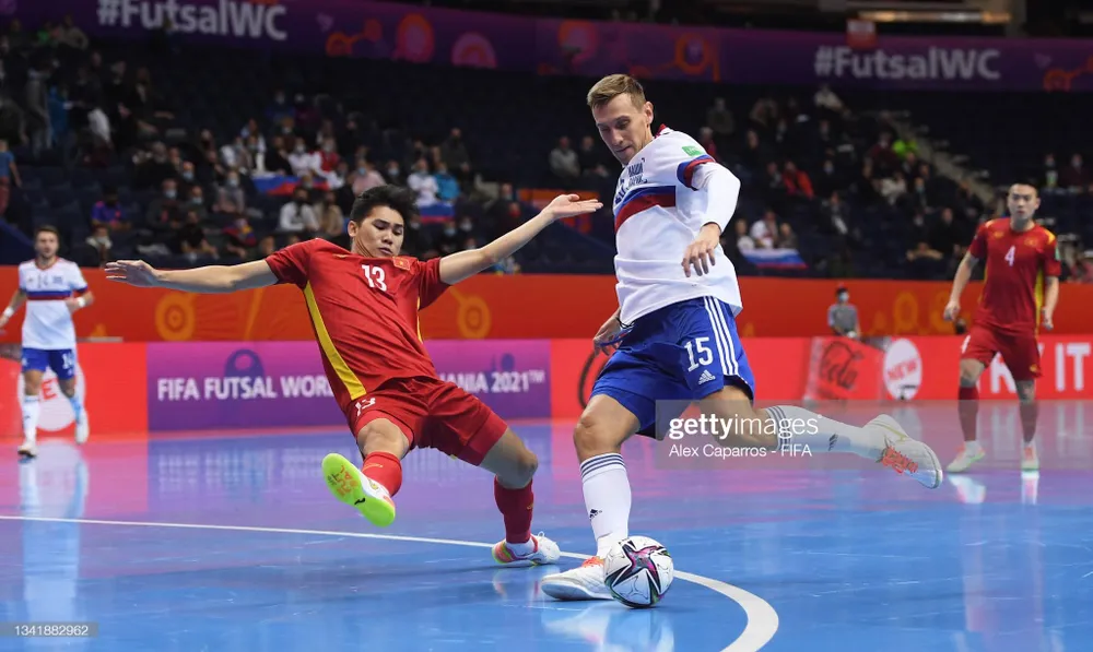 HLV Phạm Minh Giang ở lại Lithuania điều trị Covid-19 thêm 10 ngày ảnh 1