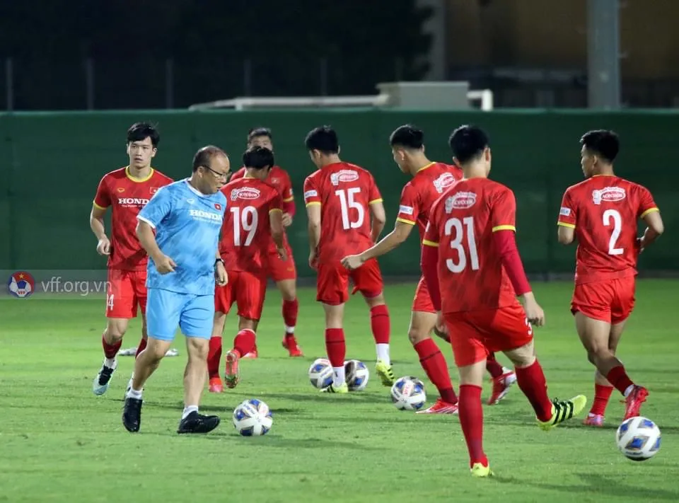 Hãy nhìn vào những điểm sáng ảnh 1