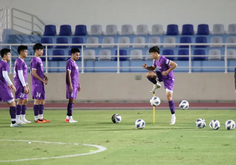 Quế Ngọc Hải có thể tập luyện cùng đồng đội vào tối 10-10