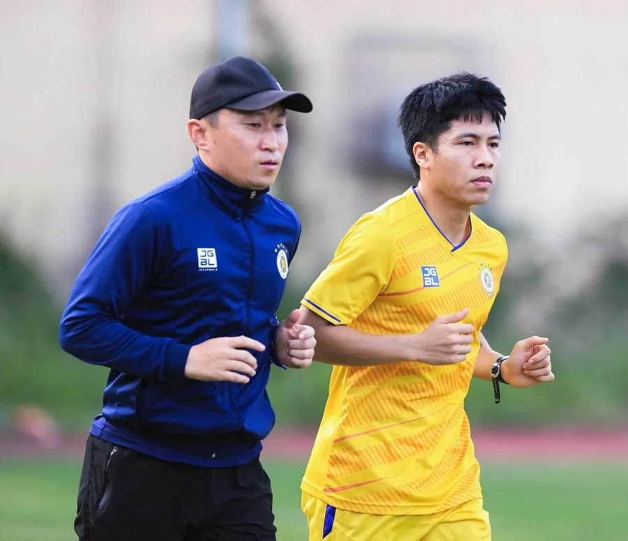 HA.GL xây dựng ê kíp HLV từ Thái Lan, CLB Hà Nội lại chuộng Hàn Quốc ảnh 1