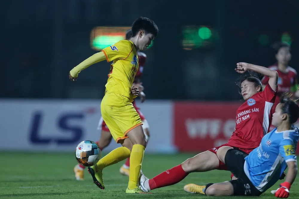 Giải bóng đá nữ VĐQG - Thái Sơn Bắc 2021: Hà Nội vươn lên ngôi đầu ảnh 1