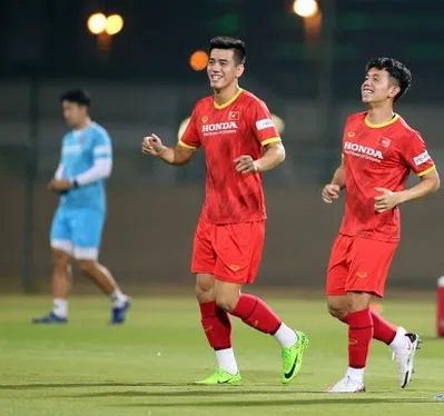 Hồng Duy gây ấn tượng ở cuộc bình chọn cầu thủ xuất sắc nhất lượt 3 ảnh 1