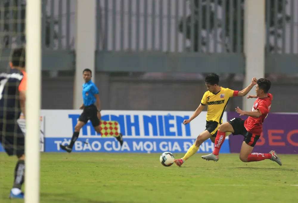 Đánh bại đội chủ nhà, Học viện Nutifood JMG vào chung kết U21 quốc gia 2021 ảnh 1