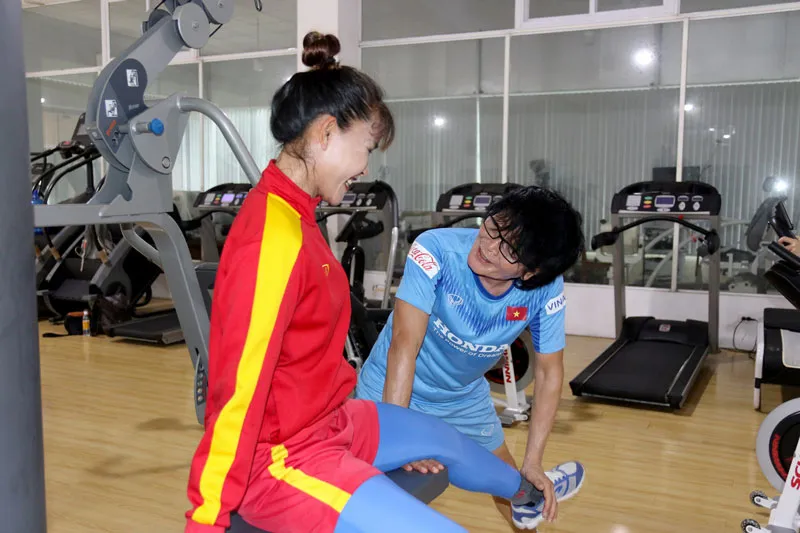 Thầy Park tiếp tục chia tay thêm trợ lý ảnh 1
