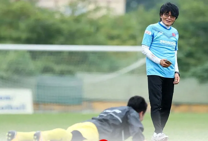 Đội U23 Việt Nam về nước, 3 thành viên ở lại UAE do dương tính với SARS-CoV-2 ảnh 1