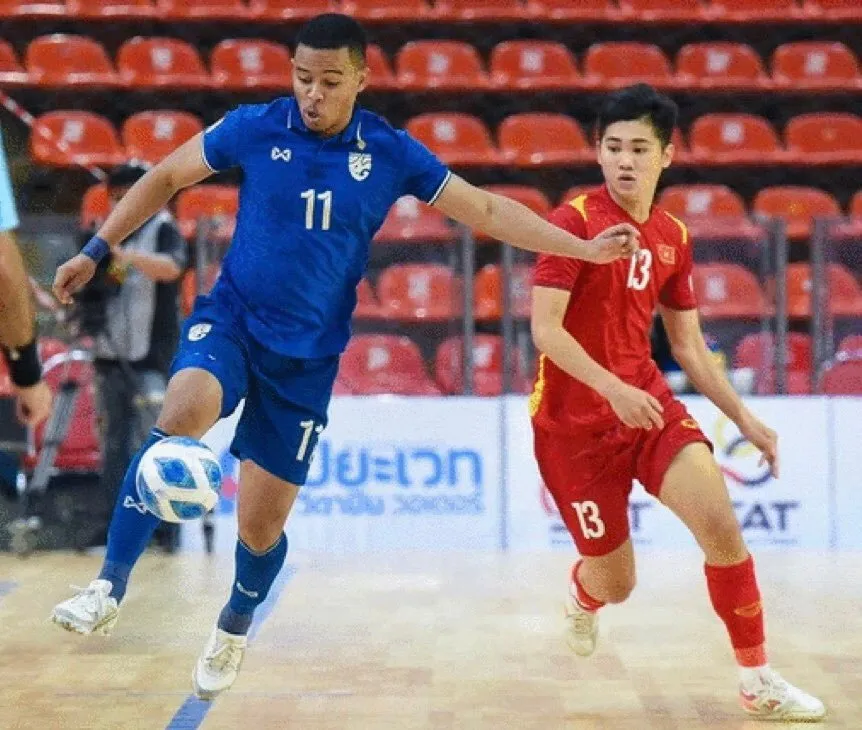 Muhammad lập cú đúp cho Thái Lan