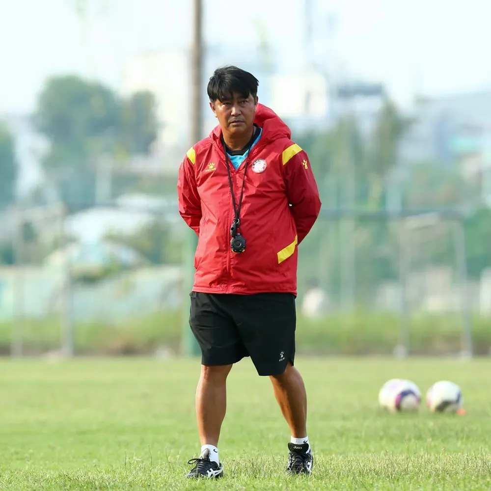 Quà sinh nhật giá trị với HLV Trần Minh Chiến ảnh 1