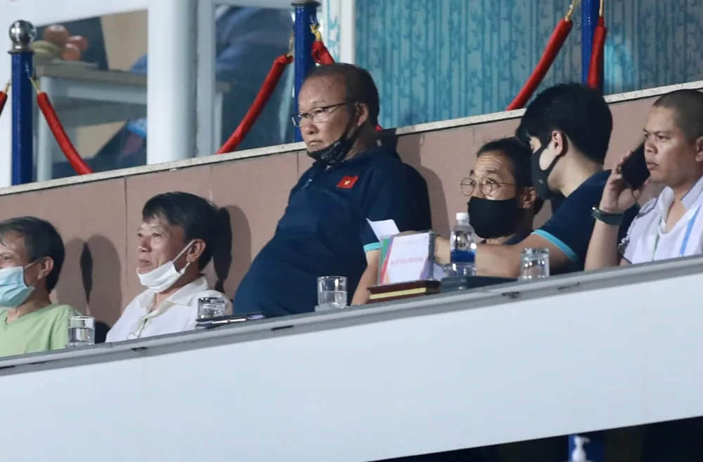 Thắng Philippines 3-2, Myanmar tăng nhiệt cuộc đua ở bảng A ảnh 1