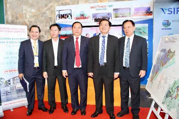 Chung tay phát triển ảnh 2