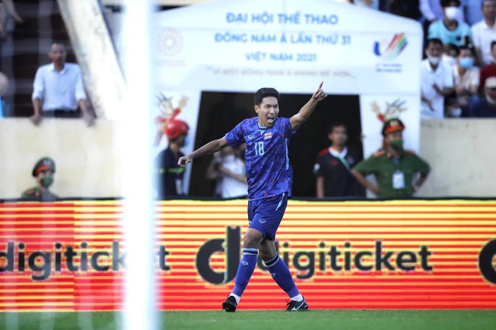 Thái Lan hạ Indonesia trong trận đấu có 4 thẻ đỏ ảnh 1