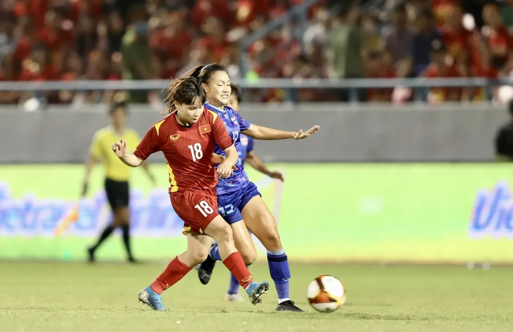 Huỳnh Như tỏa sáng, đội tuyển nữ Việt Nam vẫn trên đỉnh Đông Nam Á ảnh 4