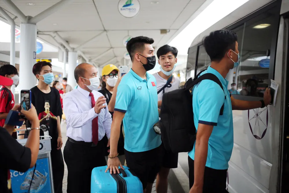 Đội tuyển Việt Nam vào TPHCM ảnh 5