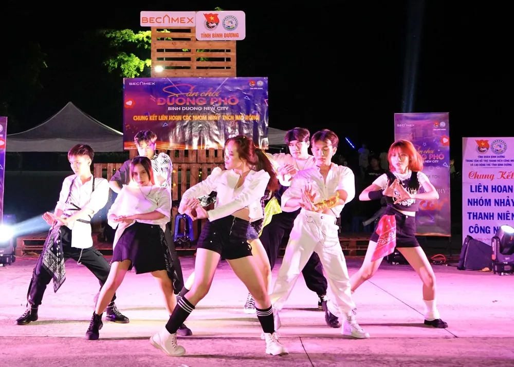 Đêm chung kết ấn tượng của ‘Liên hoan các nhóm nhảy’ tại sân chơi đường phố Binh Duong New City ảnh 9