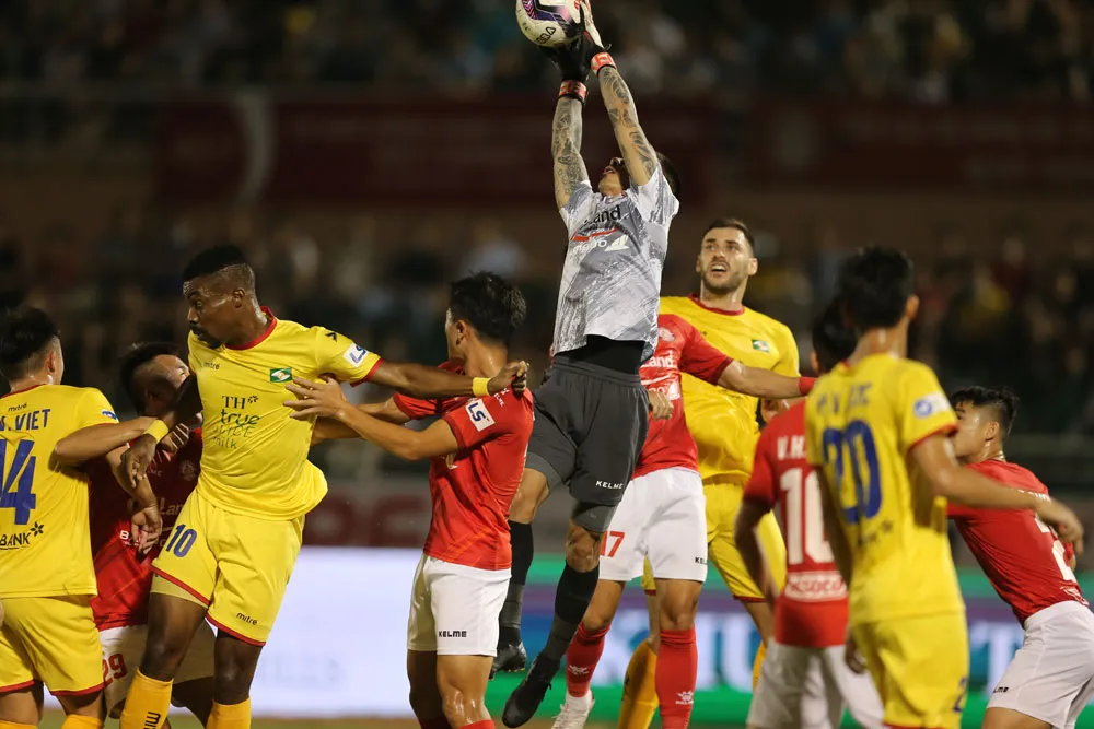 SLNA – CLB TPHCM: Người quen gặp lại (18g, ngày 8-7) ảnh 1