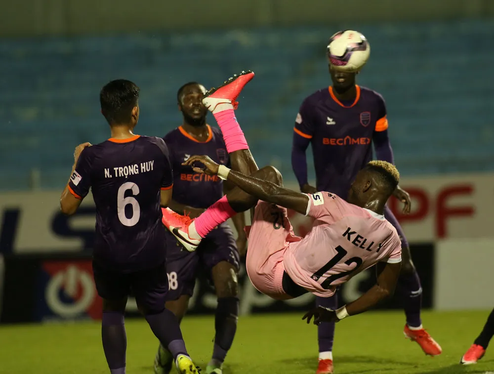 Hà Tĩnh đang chiếm ưu thế ở thành tích đối đầu trước B.Bình Dương