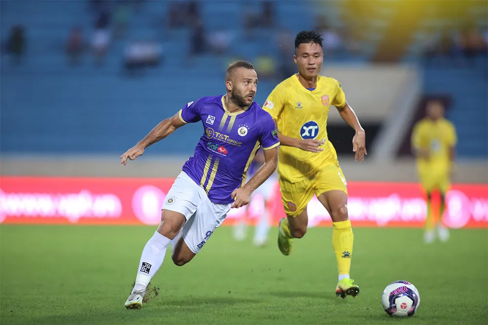 Đấu muộn vòng 6 V-League 2022: Tâm điểm Chu Đình Nghiêm và Kiatisak ảnh 1