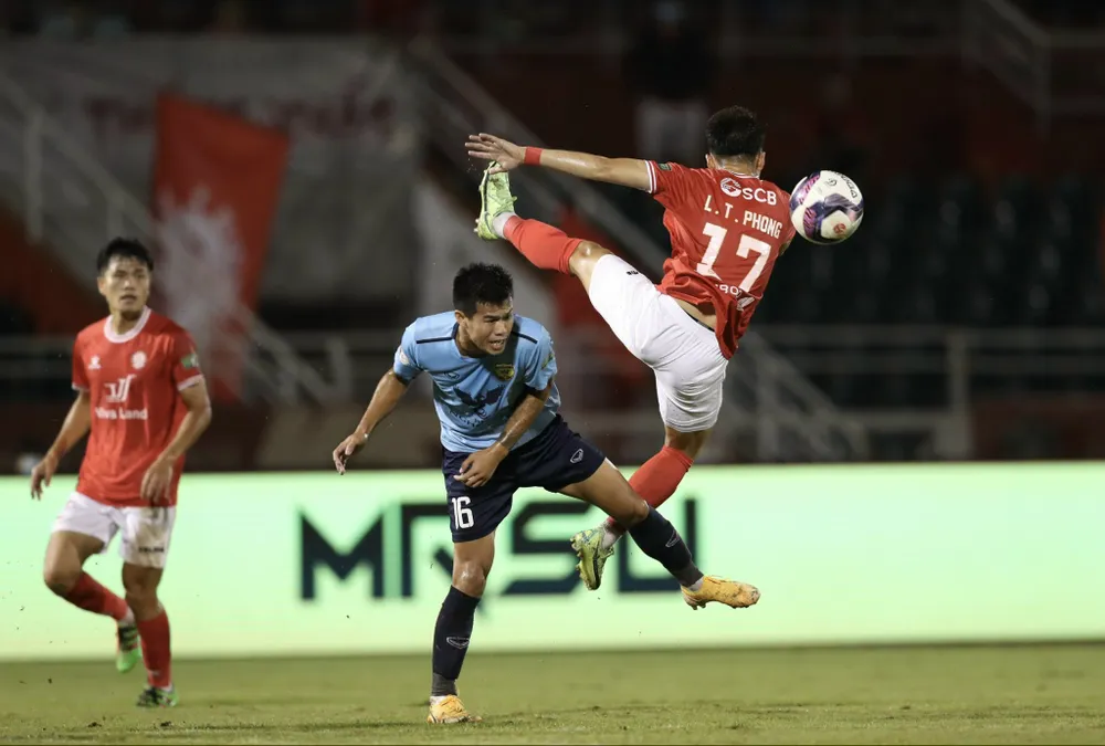 CLB TPHCM tiếp tục gây thất vọng ảnh 1