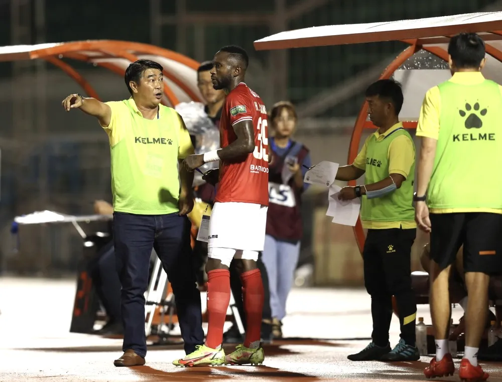 HLV Trần Minh Chiến bất ngờ xin từ chức ảnh 1