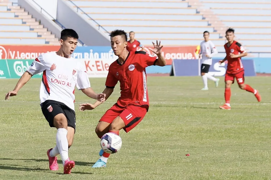 Vòng 8 giải hạng Nhất LS 2022: Nỗ lực đào thoát nhóm cuối ảnh 1
